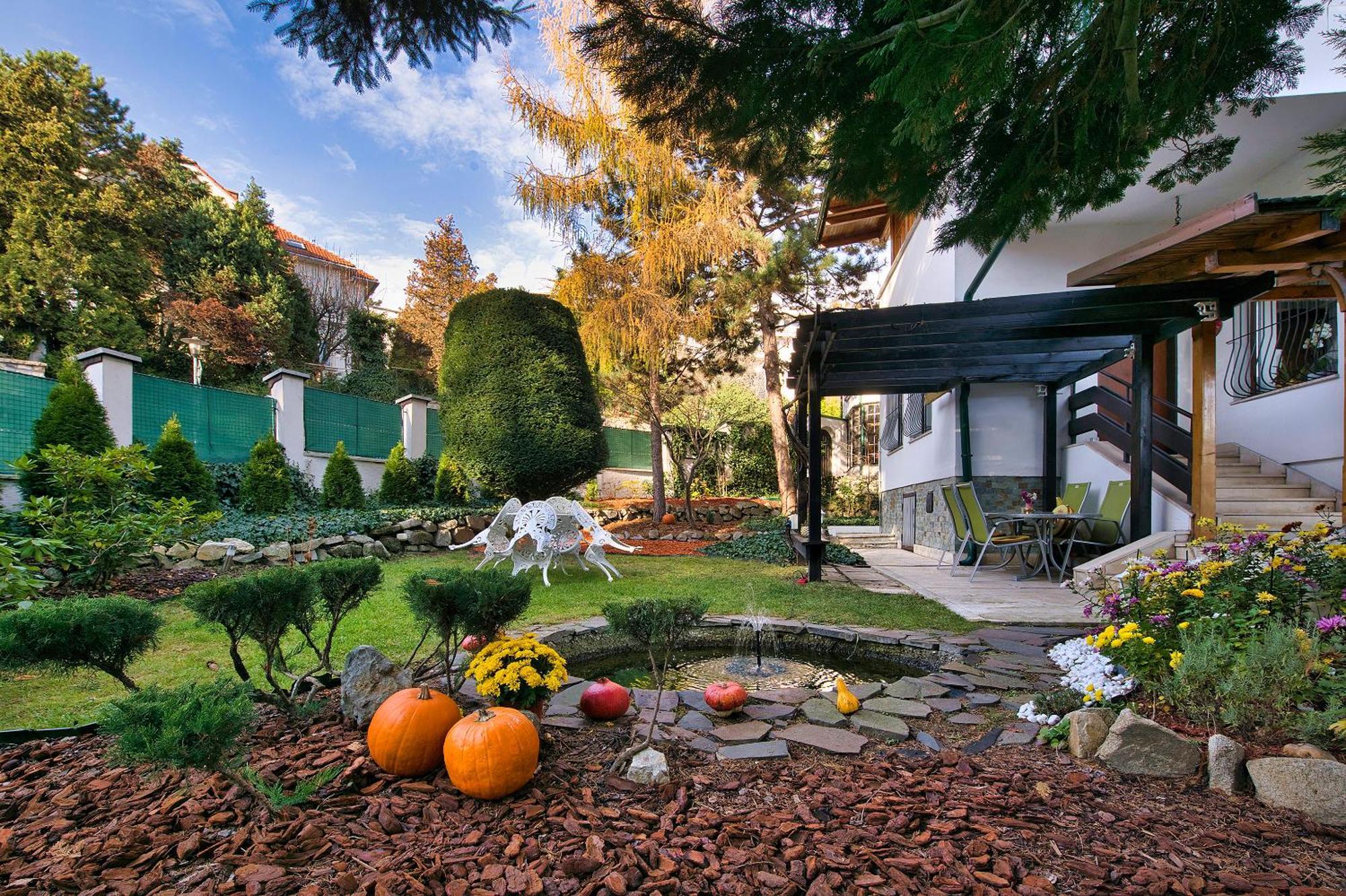 Panoramic Castle Suite With Free Private Parking Bratislava Bagian luar foto