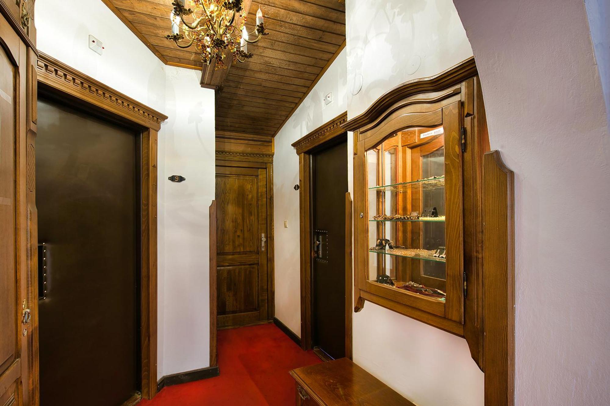 Panoramic Castle Suite With Free Private Parking Bratislava Bagian luar foto