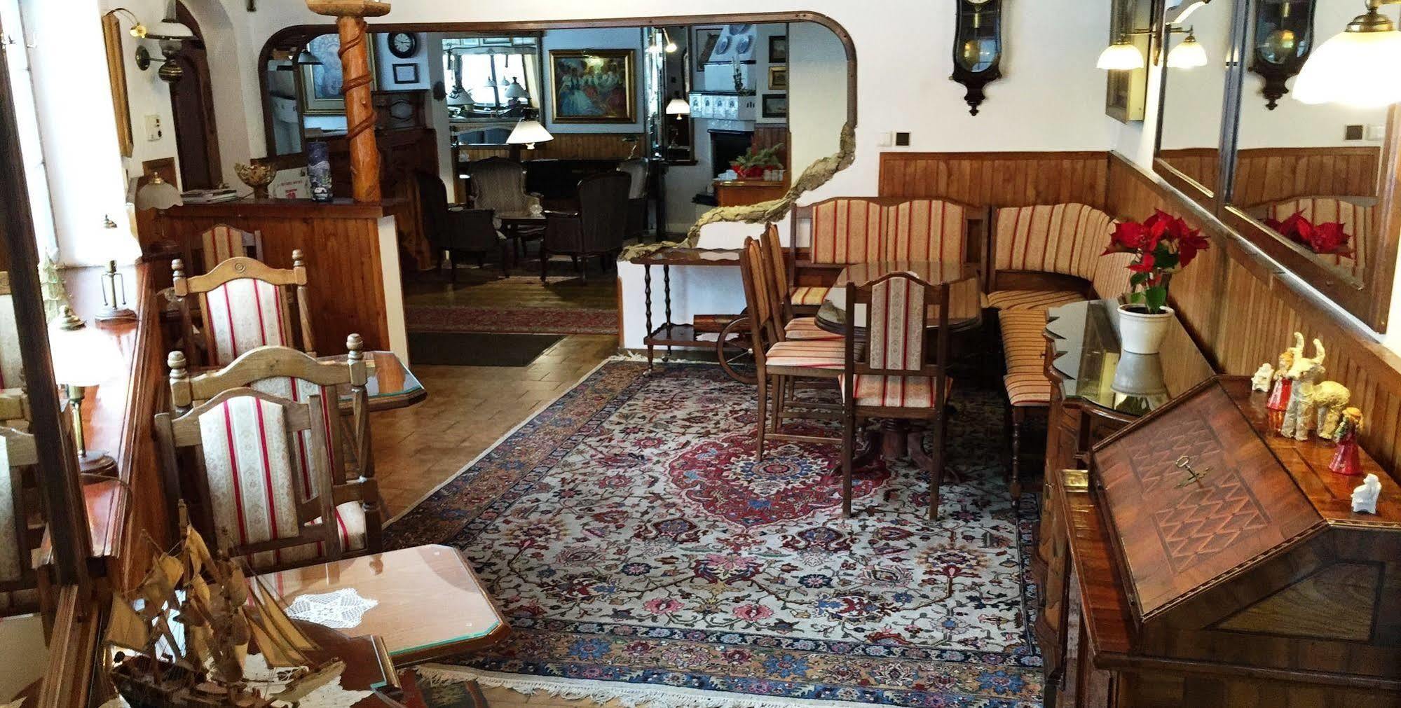 Panoramic Castle Suite With Free Private Parking Bratislava Bagian luar foto